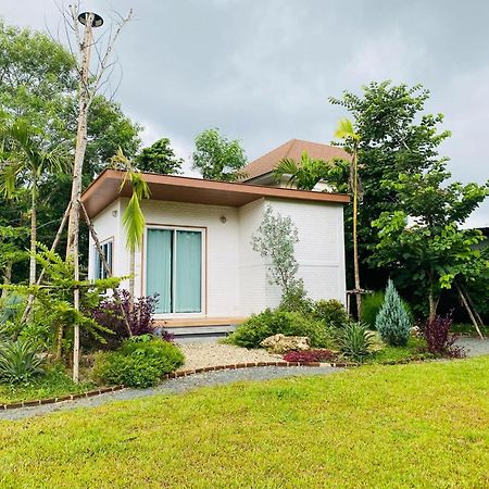 Homdoiintr Farmstay ฮ่อมดอยอินทร์ ฟาร์มสเตย์ Ban Huai Kaeo Extérieur photo
